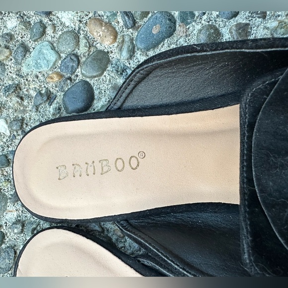 Bamboo black velvet flats, size 7 - Picture 3 of 4